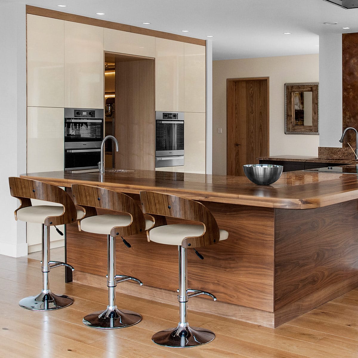 Sgabello Legno Cromato - Eve Noce Crema
